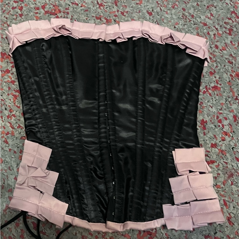 BURLESK CORSET- SATIN W PINK PLEATING